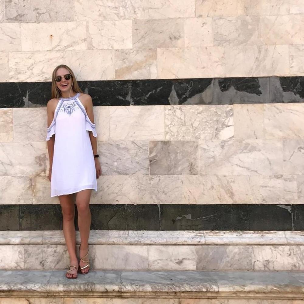 Meet your Posher, Olivia